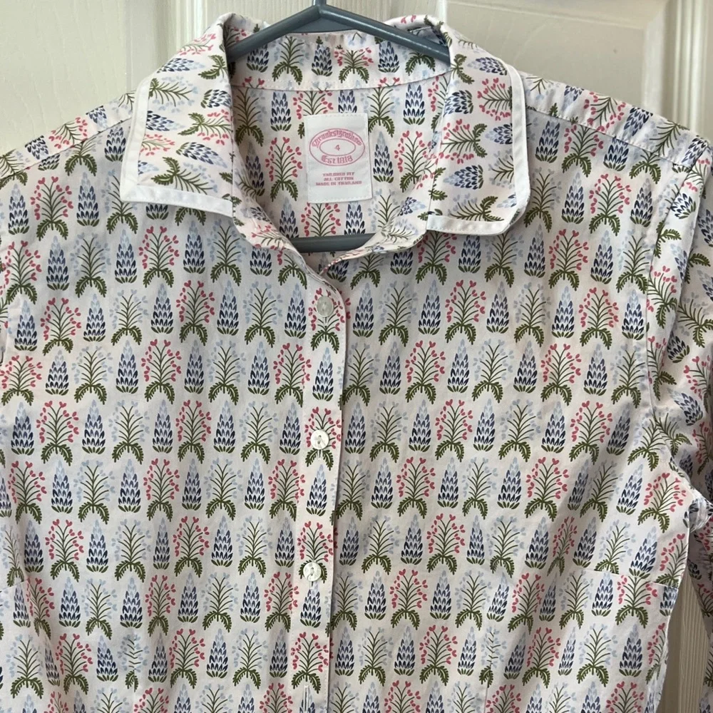 Brooks Brothers Floral Patterned Button-Up Shirt 4 - Picture 6 of 8